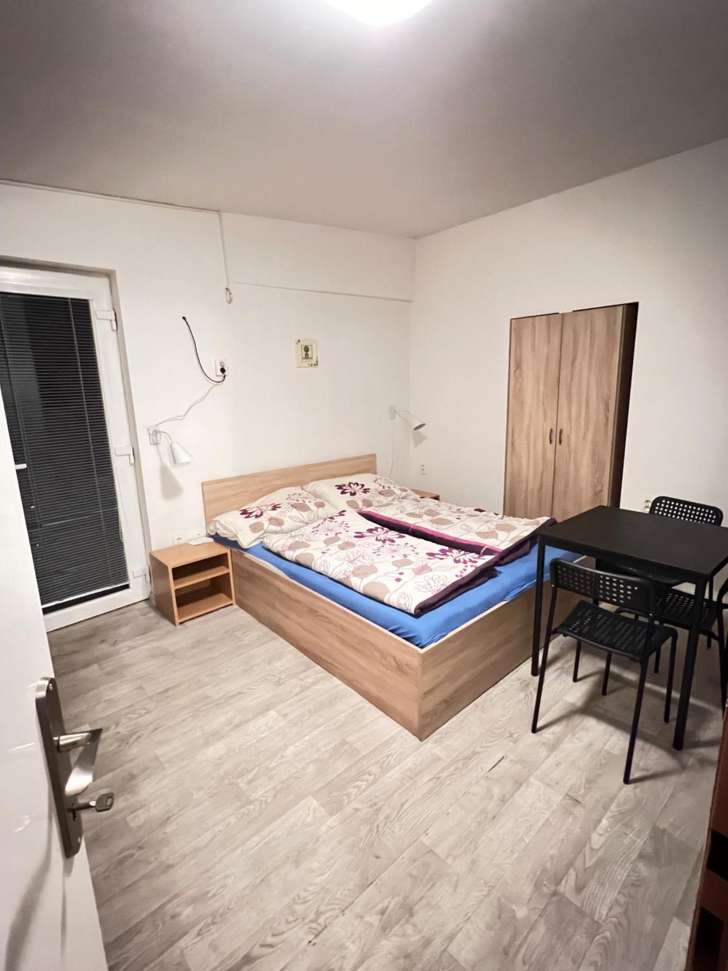 Ubytovani Sykora Apartments เวลคีเมเดียร์ ภายนอก รูปภาพ