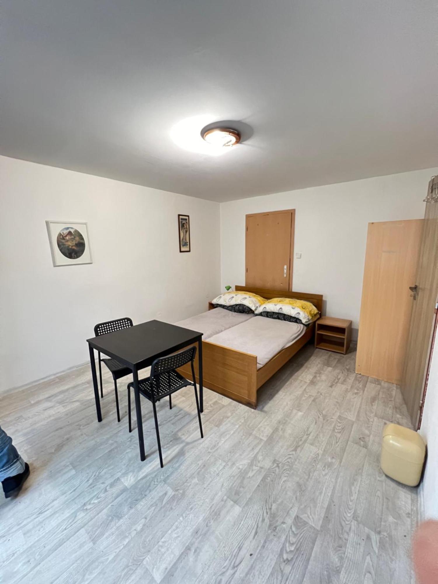 Ubytovani Sykora Apartments เวลคีเมเดียร์ ภายนอก รูปภาพ