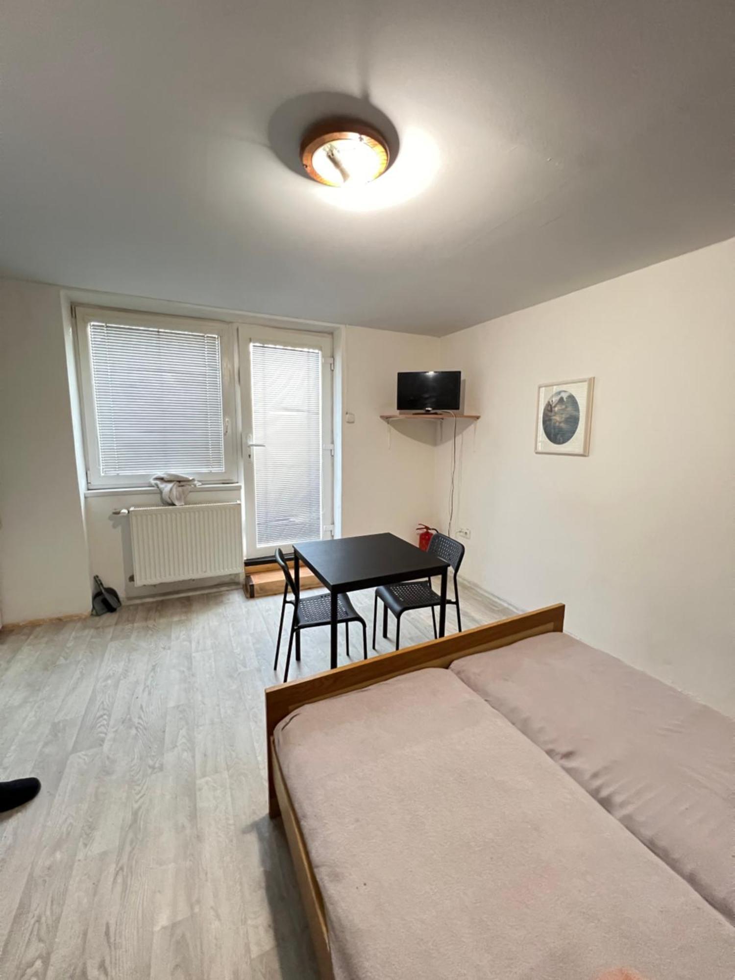Ubytovani Sykora Apartments เวลคีเมเดียร์ ภายนอก รูปภาพ