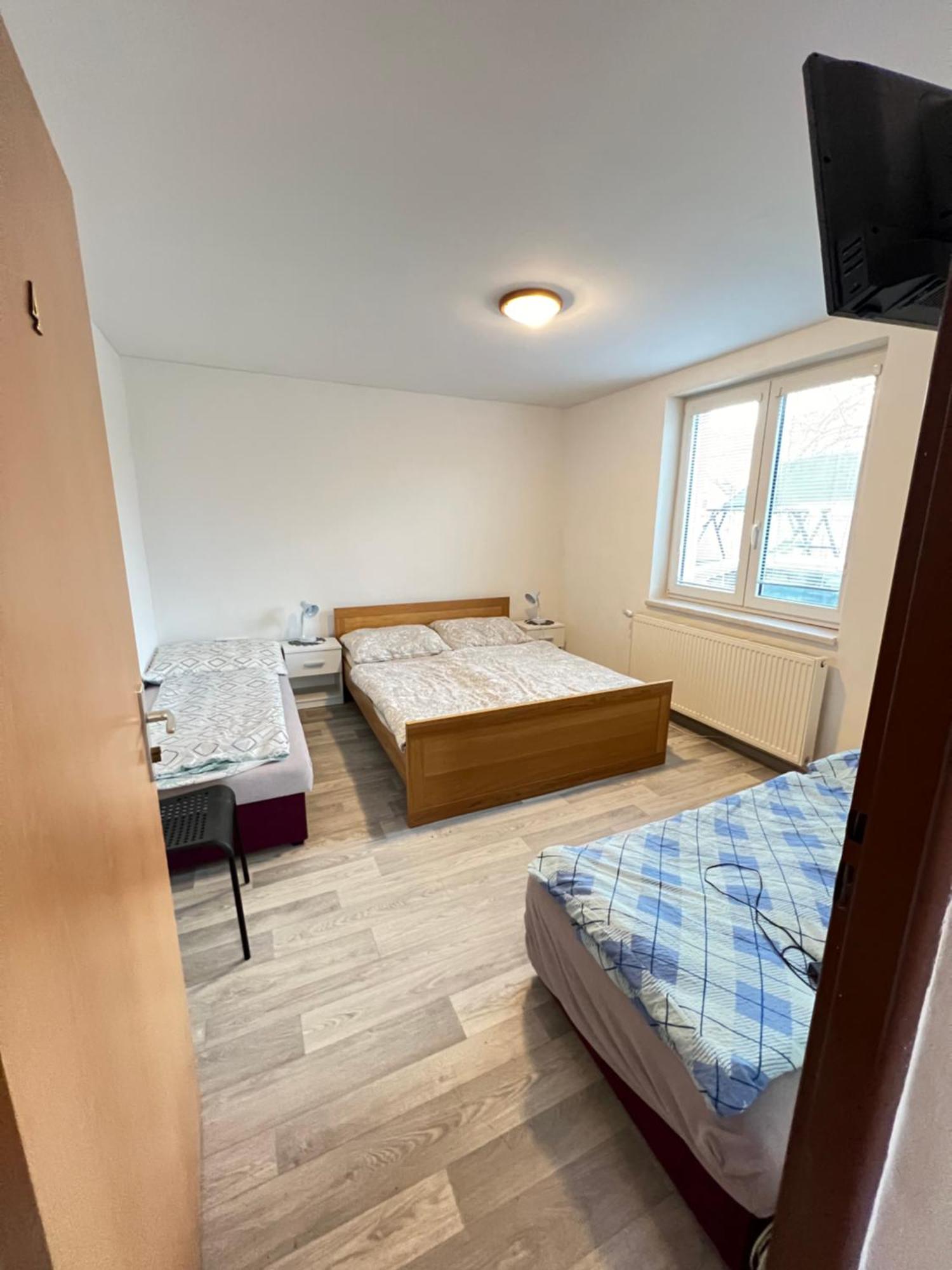 Ubytovani Sykora Apartments เวลคีเมเดียร์ ภายนอก รูปภาพ