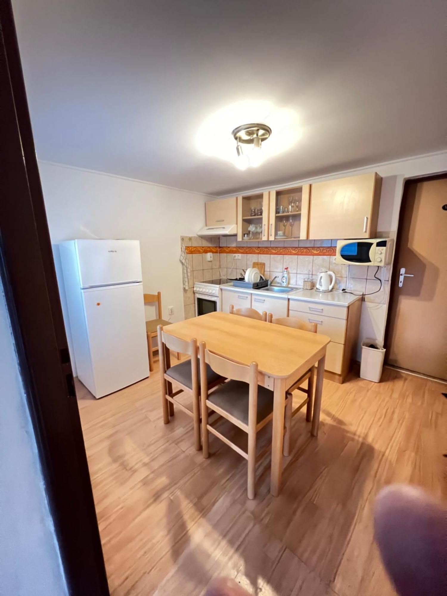 Ubytovani Sykora Apartments เวลคีเมเดียร์ ภายนอก รูปภาพ