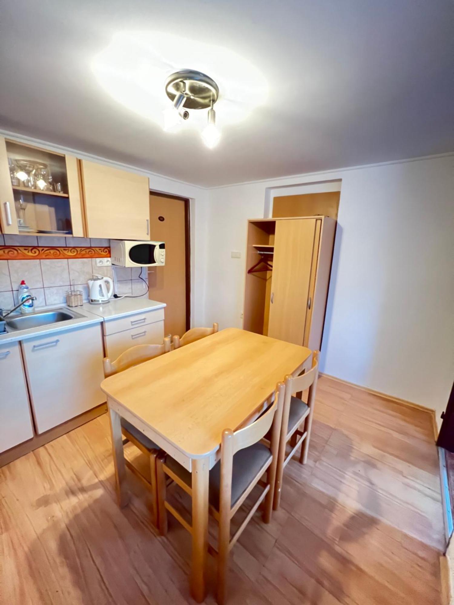 Ubytovani Sykora Apartments เวลคีเมเดียร์ ภายนอก รูปภาพ